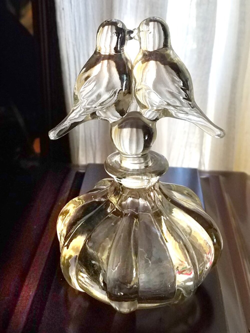 Gundersen-Pairpoint Vintage Kissing Birds Perfume Bottle, MCM American Art Glass